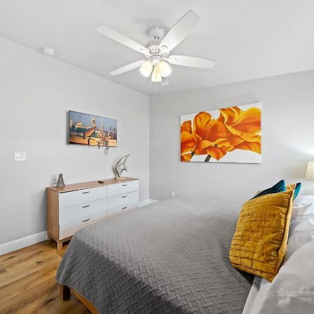 Midtown Cottage - In The Heart Of ココアビーチ エクステリア 写真