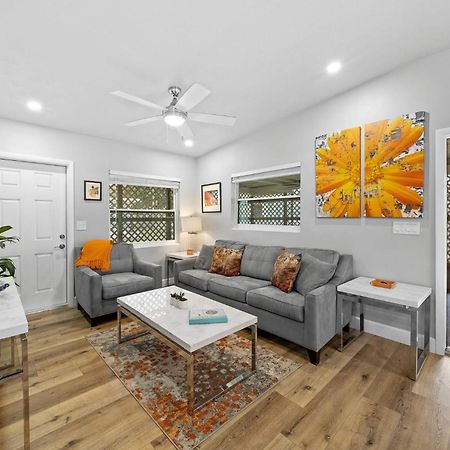 Midtown Cottage - In The Heart Of ココアビーチ エクステリア 写真